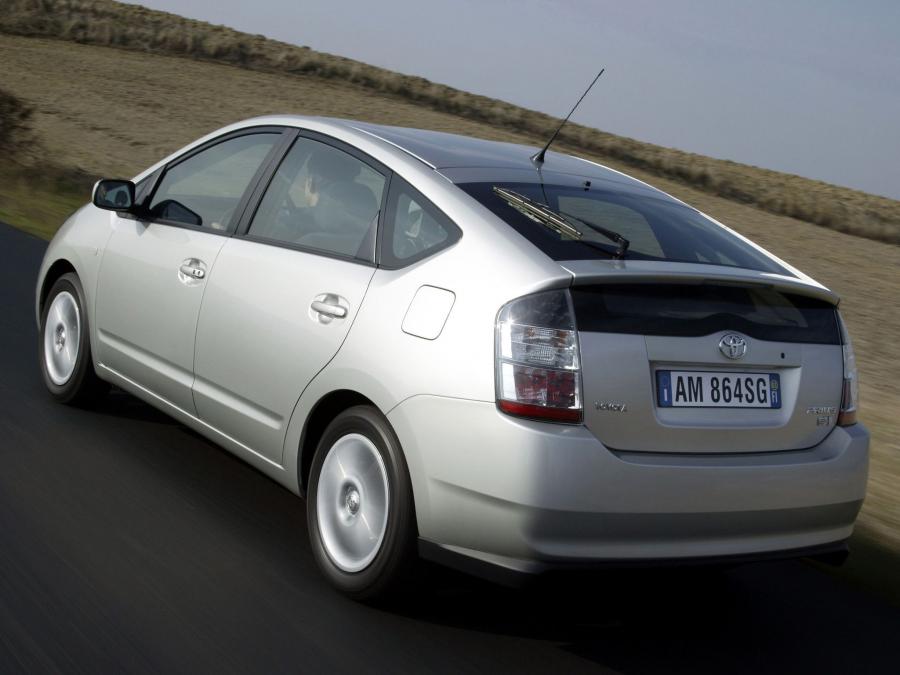  Toyota Prius 2003 года  (фото 10 из 30)
